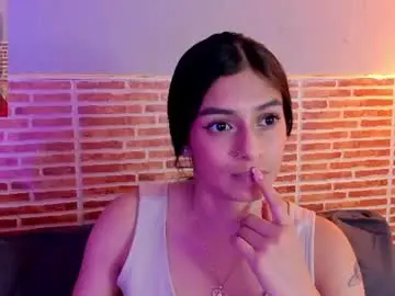 Lilith_petit_  live sex cam