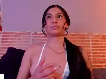 Lilith_petit_  live sex cam