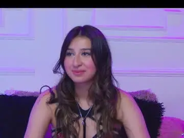 Shannonbannks  live sex cam