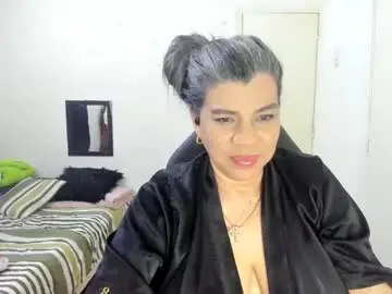 Vikyadams  live sex cam