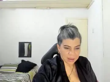 Vikyadams  live sex cam