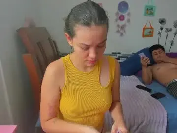 Angela_hank2_  live sex cam