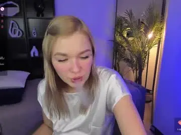 Bella_cosmos  live sex cam