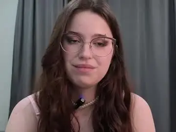 Charlieluersen  live sex cam