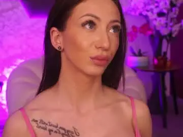 Isrubyfever  live sex cam