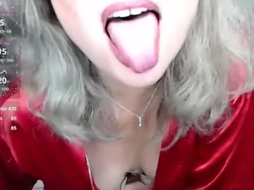 Lilly_milf  live sex cam