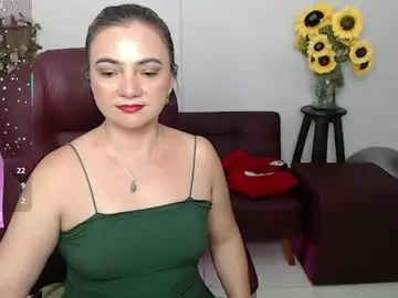 Lilly_milf  live sex cam