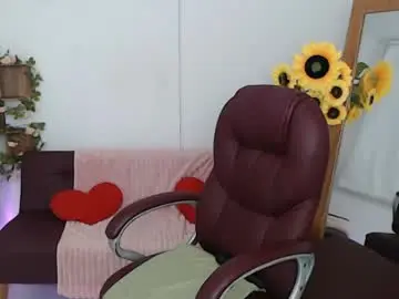 Lilly_milf  live sex cam