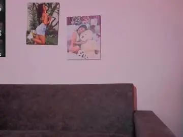Maia_walker  live sex cam