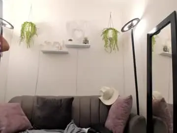 Mia_lucchi  live sex cam
