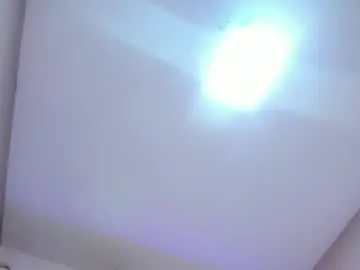 Miaturnerr_  live sex cam