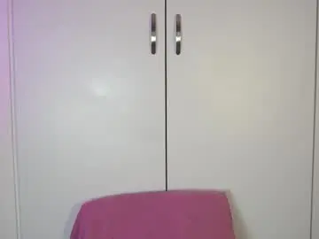 Missweetpeach  live sex cam