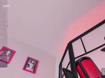 Missweetpeach  live sex cam