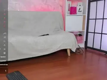 Missweetpeach  live sex cam