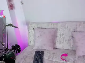 Missweetpeach  live sex cam