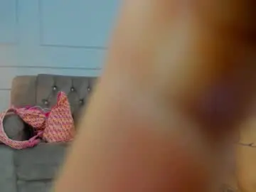 Orianabluee_  live sex cam