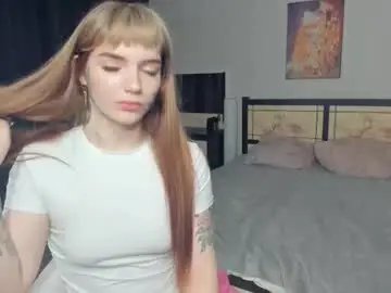 Whitleydowny  live sex cam