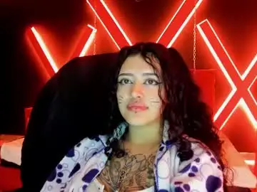 Zoe_lara_34  live sex cam