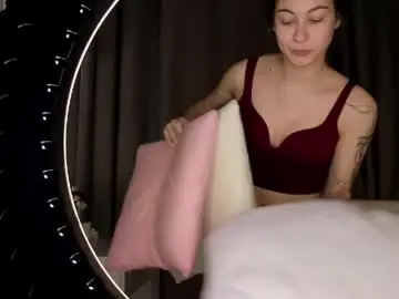 Dessiemaletta  live sex cam