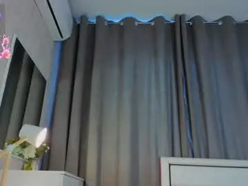Dessiemaletta  live sex cam