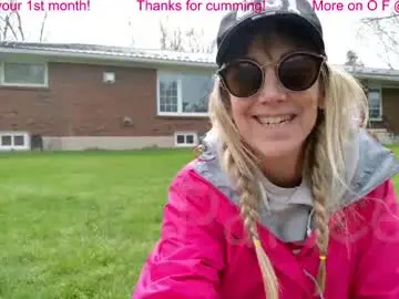 Ells_palace  live sex cam