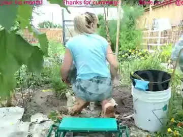 Ells_palace  live sex cam