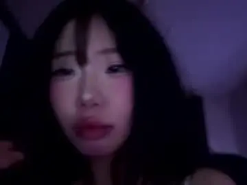 Kelleepanas  live sex cam