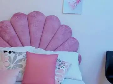 Milaaadams  live sex cam