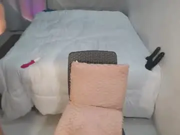 Pinay_empress18  live sex cam