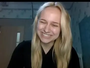 Sloanne___ta  live sex cam