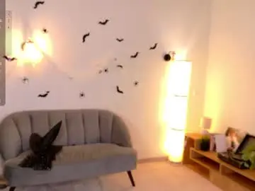 Tinapie  live sex cam