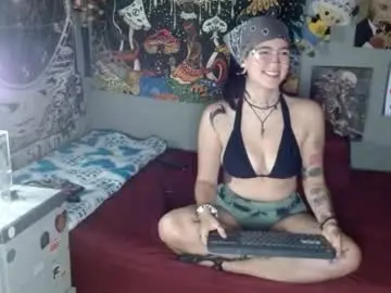Trouble_13  live sex cam