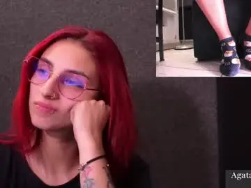 Agatacollinsss  live sex cam