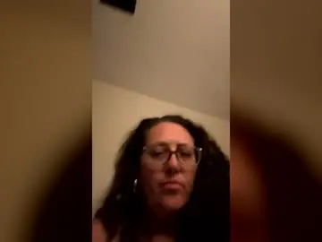 Bigbutyjuty  live sex cam