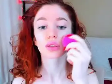 Christinaconteeree  live sex cam
