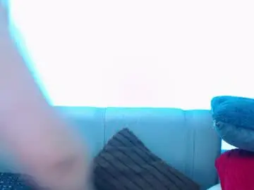 Emily23_pm  live sex cam