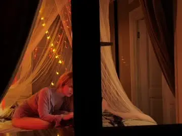 Illegaldream  live sex cam