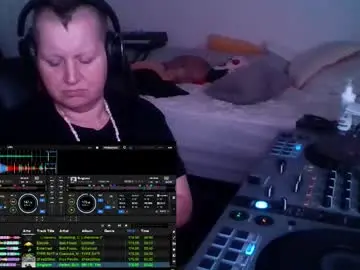 Kittykay86  live sex cam