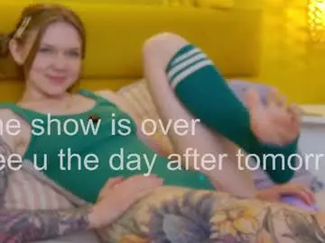 Lessysweety  live sex cam