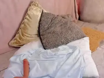 Mariapettit  live sex cam