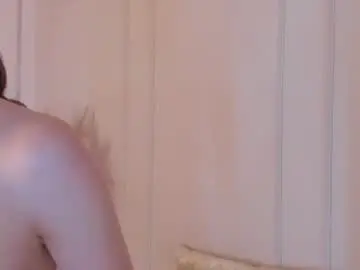 Mariapettit  live sex cam