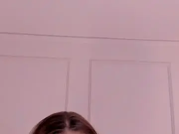 Mariapettit  live sex cam
