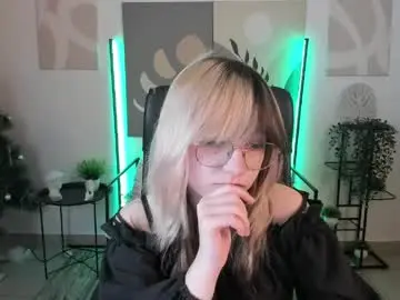 Nyxcalderra  live sex cam