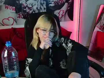 Nyxcalderra  live sex cam