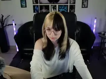 Nyxcalderra  live sex cam