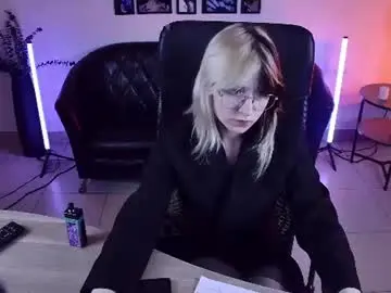 Nyxcalderra  live sex cam