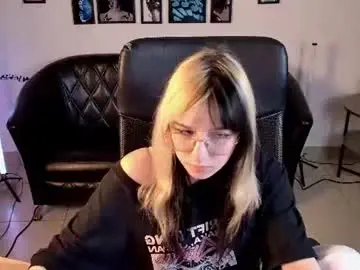 Nyxcalderra  live sex cam