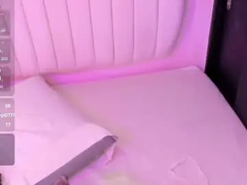 Sharlotthe_bigass  live sex cam