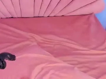 Sharlotthe_bigass  live sex cam