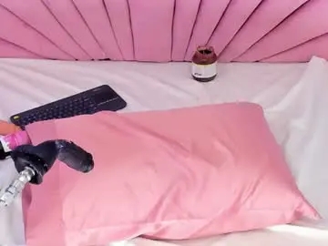 Sharlotthe_bigass  live sex cam